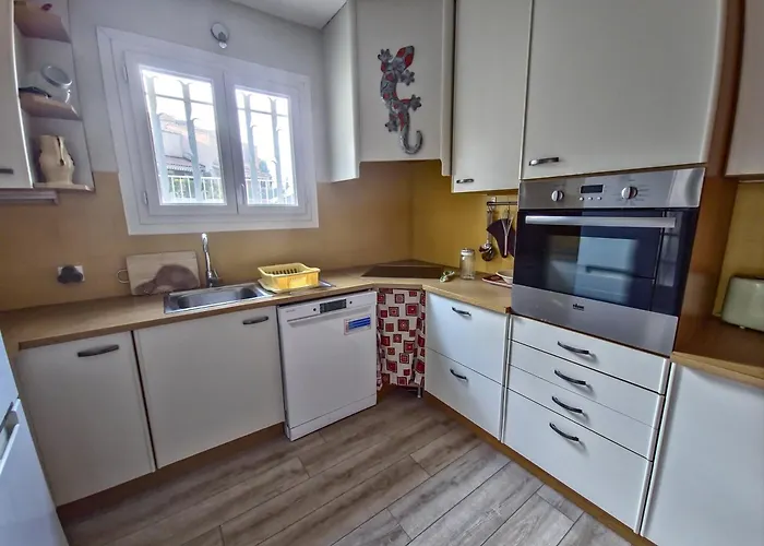 Maison Familiale Proche Plage, Parking, Clim ガイヤック