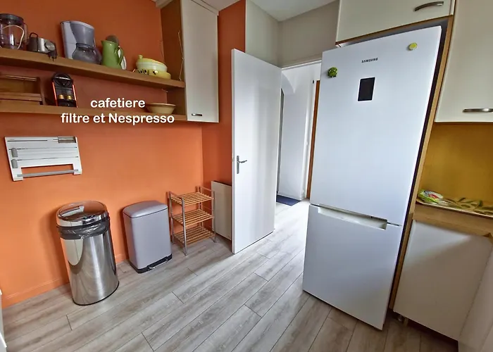 Maison Familiale Proche Plage, Parking, Clim 別荘 ガイヤック